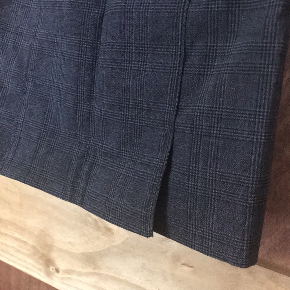 Mossimo Pencil Skirt, Sz 4, Gray Plaid, Kick Pleat - Picture 5 of 7